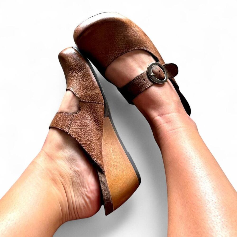 Baretraps Y2K Indie Boho Brown Pebbled Leather Mary Jane Wooden Wedge Clogs Sz 6